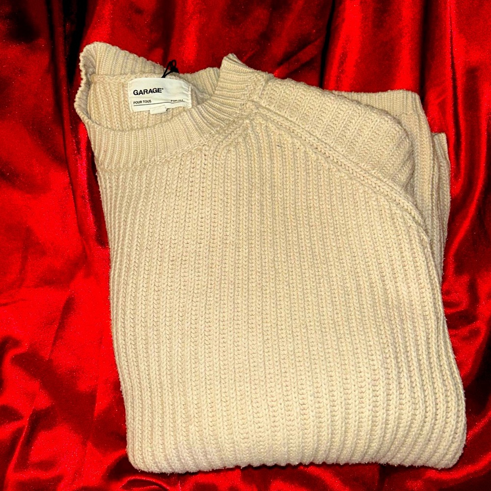 Garage sweater only worn once